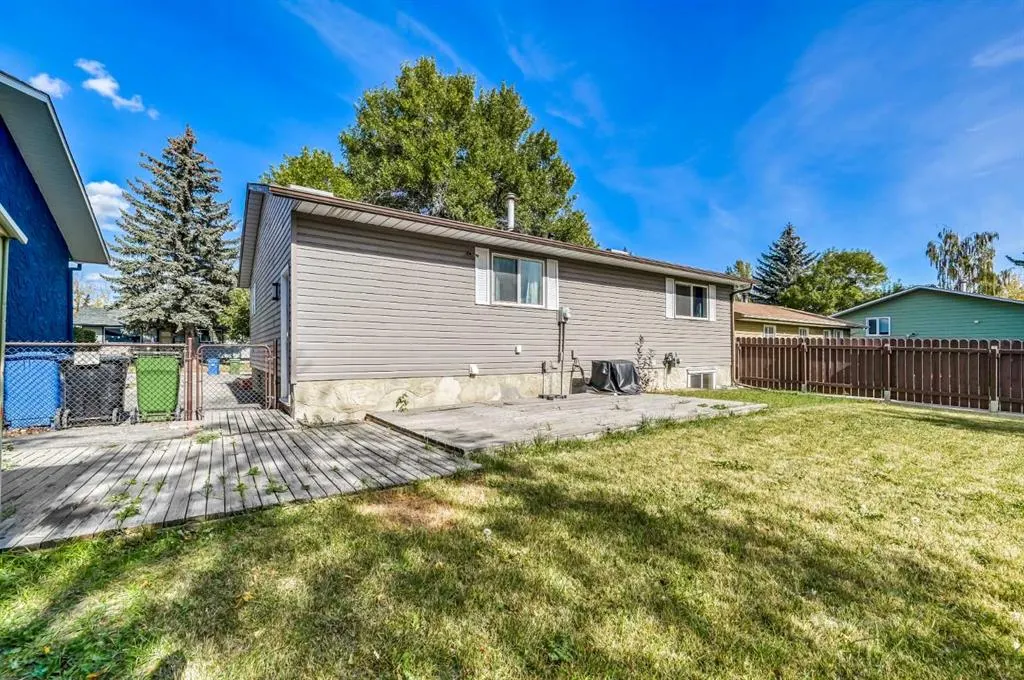 319 Lynnview Way SE