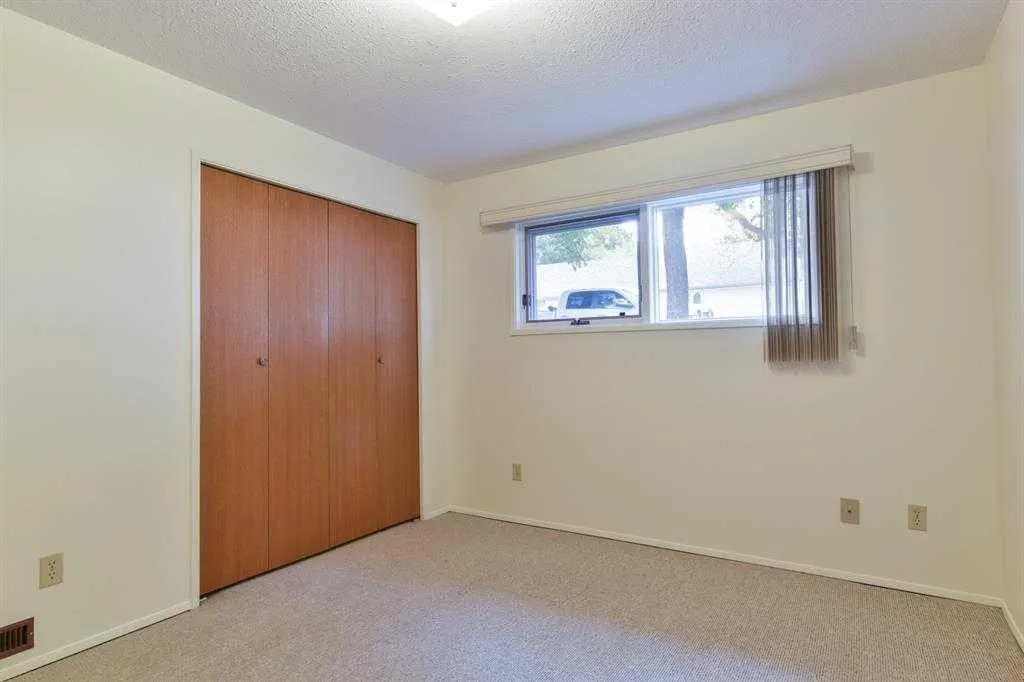 337 & 339 Ash Avenue SE