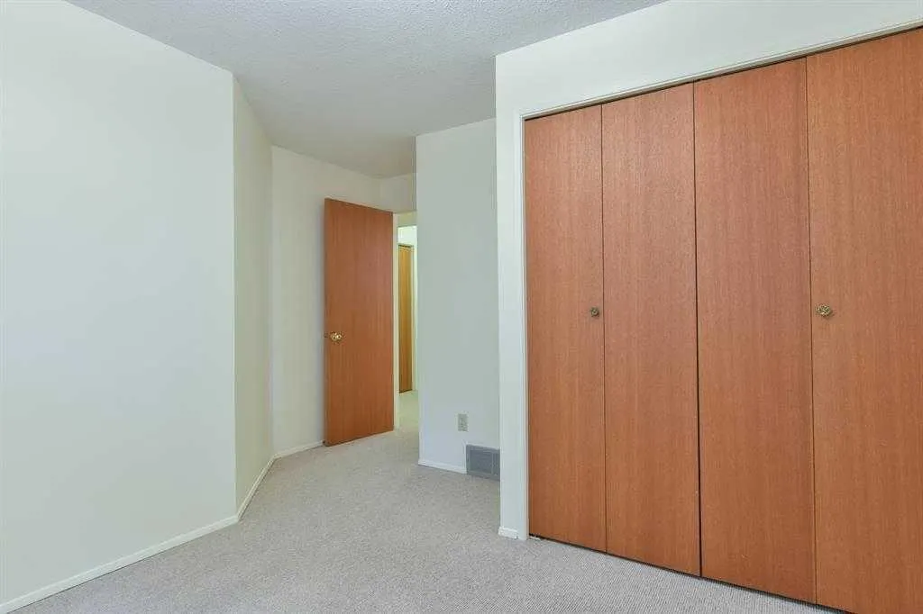 337 & 339 Ash Avenue SE