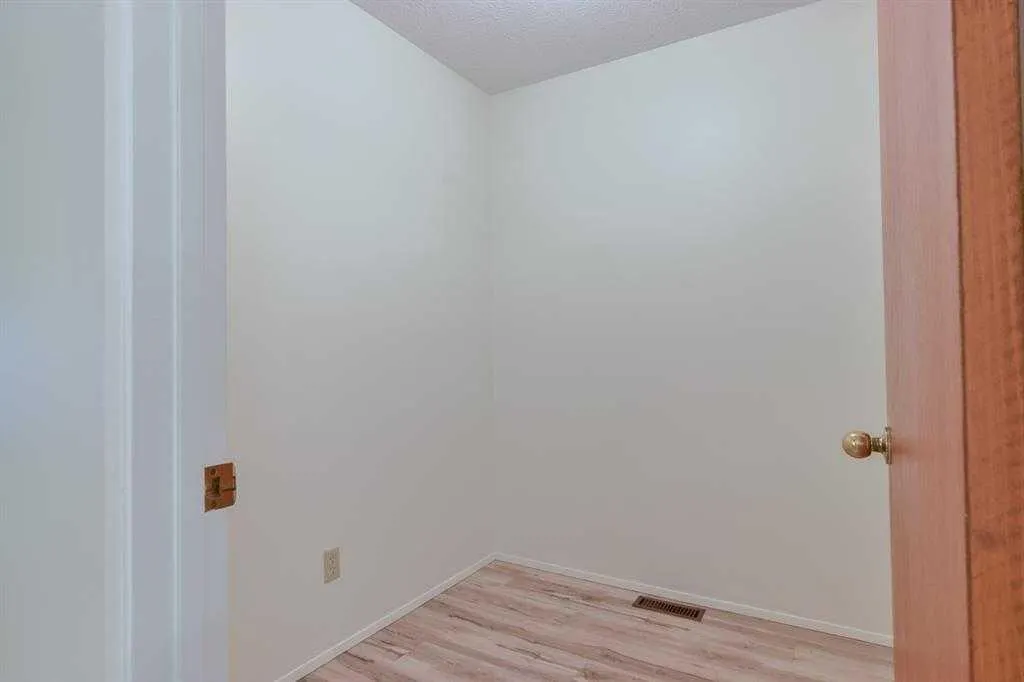 337 & 339 Ash Avenue SE