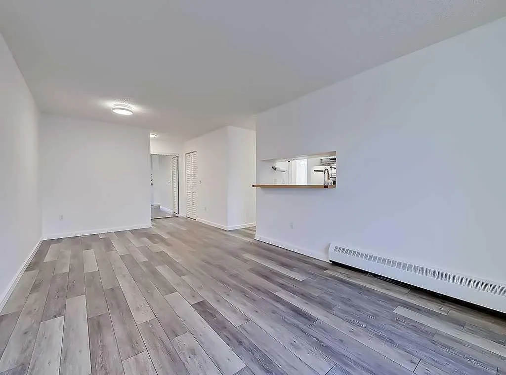21 Dover Point SE, #301