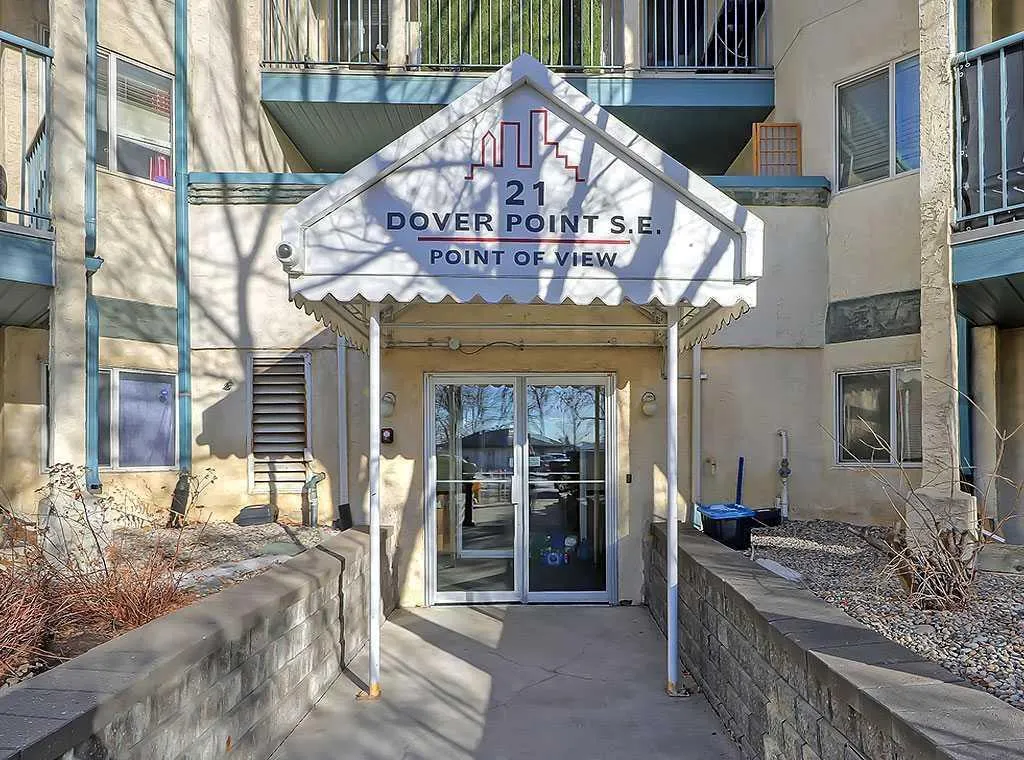 21 Dover Point SE, #301