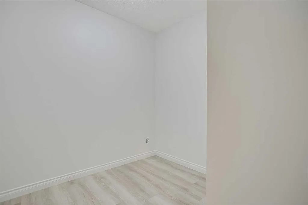 11170 30 Street SW, #207