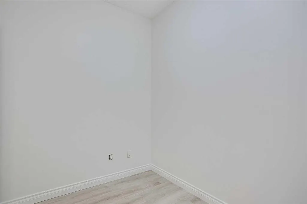 11170 30 Street SW, #207