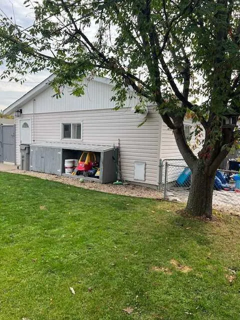 29 Athabasca Drive