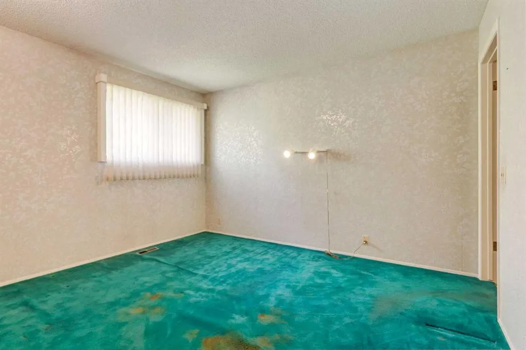 300 Edgehill Drive NW