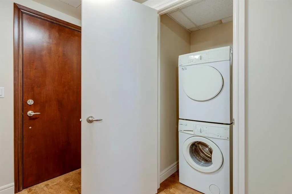 817 15 Avenue SW, #206