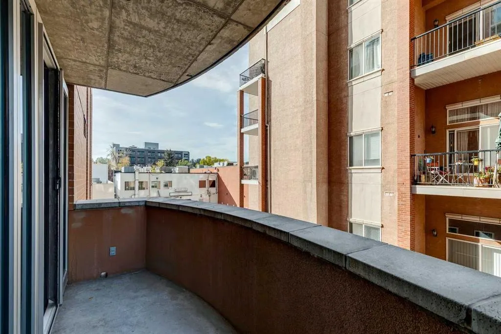 817 15 Avenue SW, #206