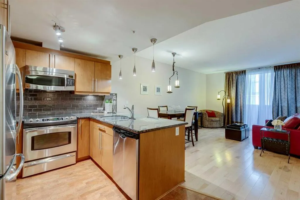 817 15 Avenue SW, #206
