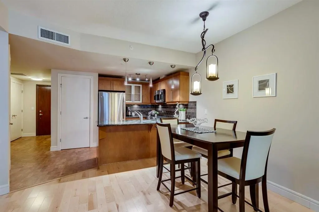 817 15 Avenue SW, #206