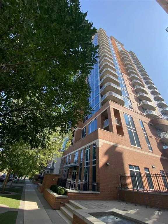 817 15 Avenue SW, #206