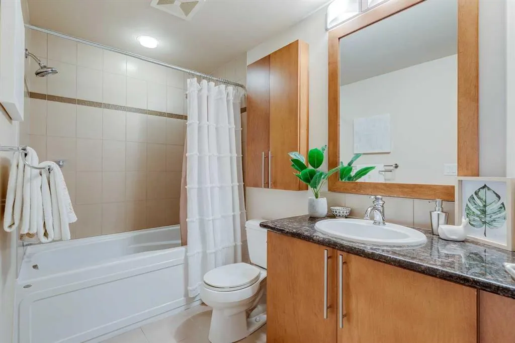 817 15 Avenue SW, #206