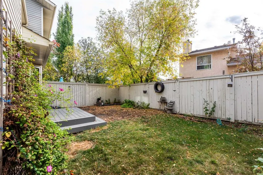 17 Millrise Lane SW