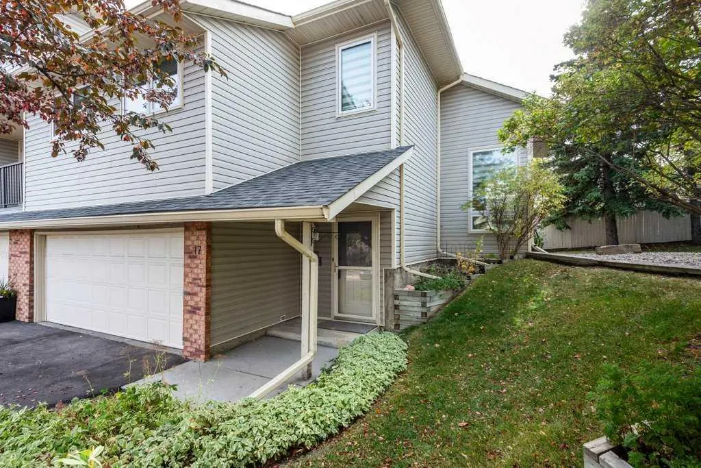 17 Millrise Lane SW