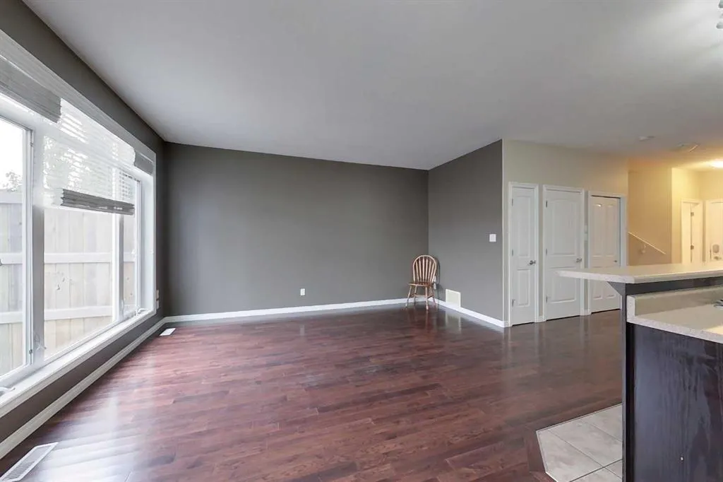 1600 Main Street SW, #123