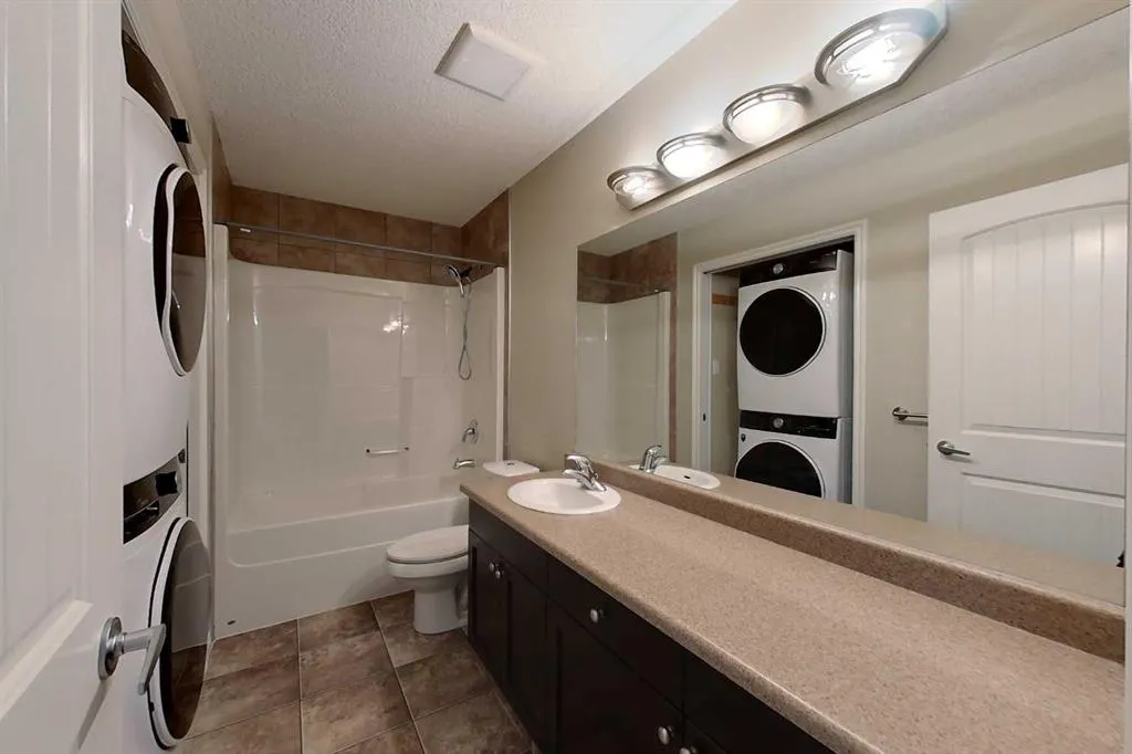 1600 Main Street SW, #123