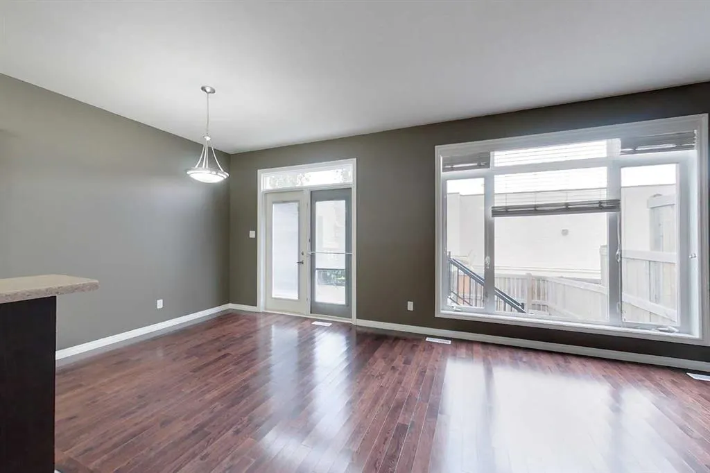 1600 Main Street SW, #123