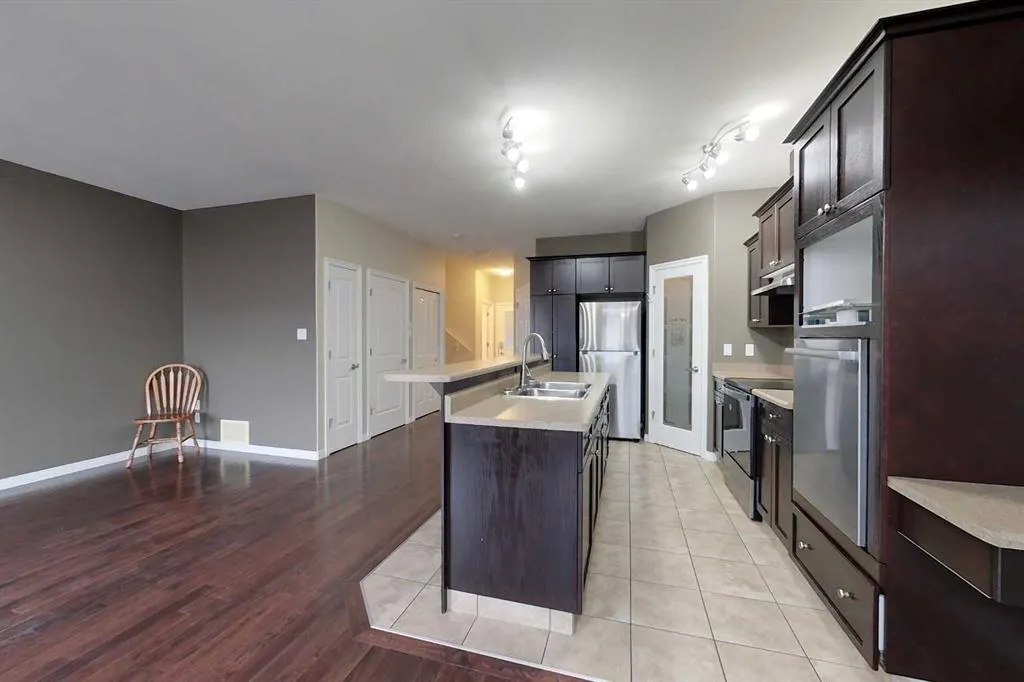 1600 Main Street SW, #123