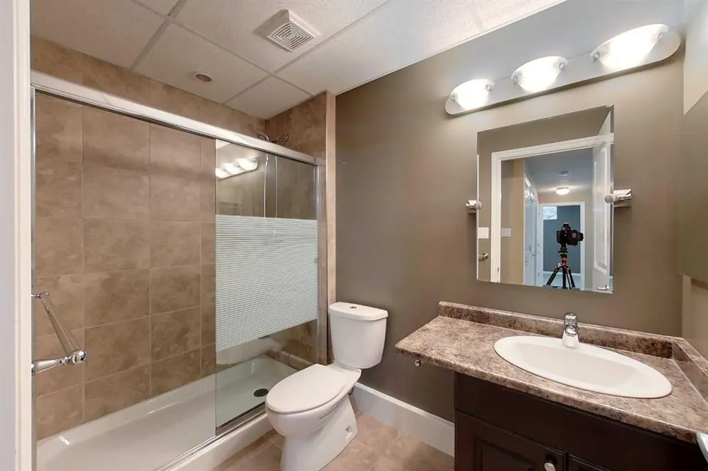 1600 Main Street SW, #123