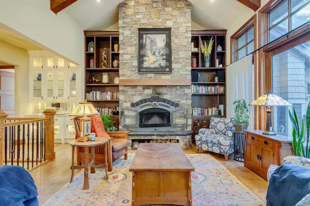 9 Mountaineer Close
