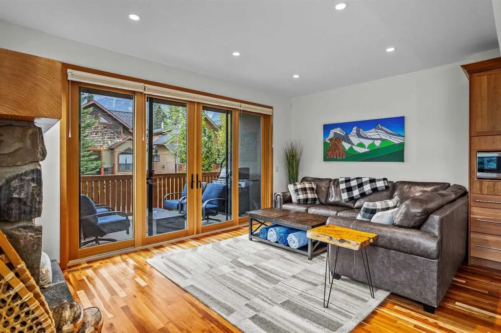 801 4th Street, #2