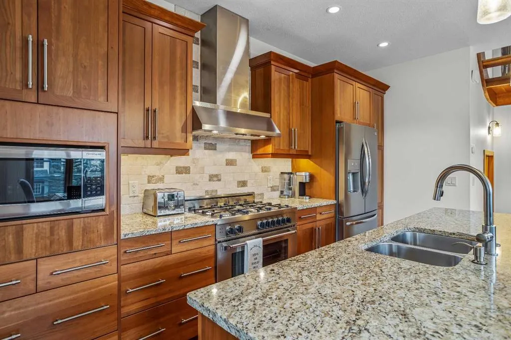 801 4th Street, #2