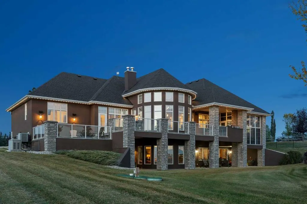 250111 Dynasty Drive W