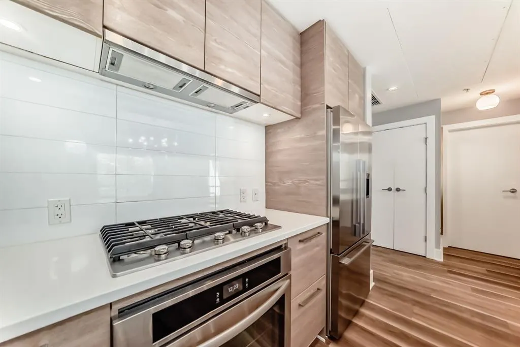 38 9 Street NE, #207