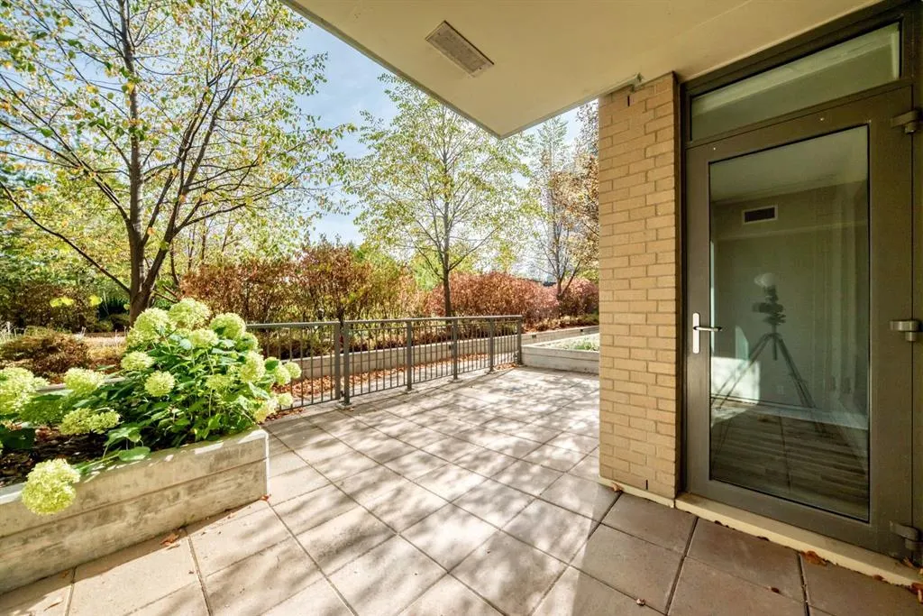 38 9 Street NE, #207