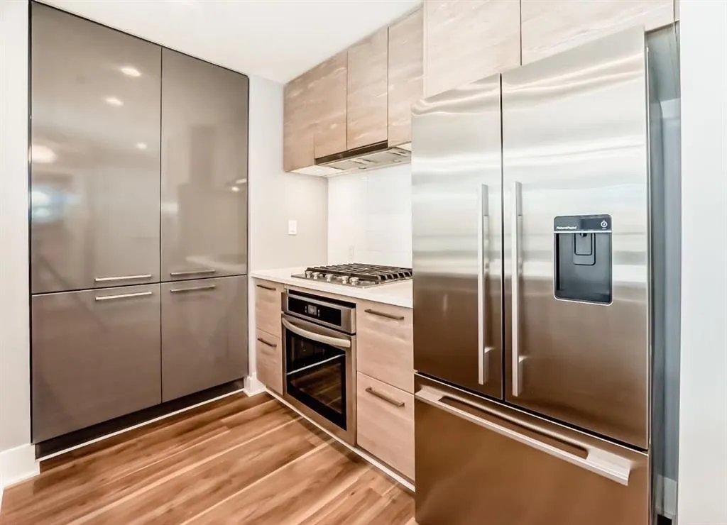 38 9 Street NE, #207