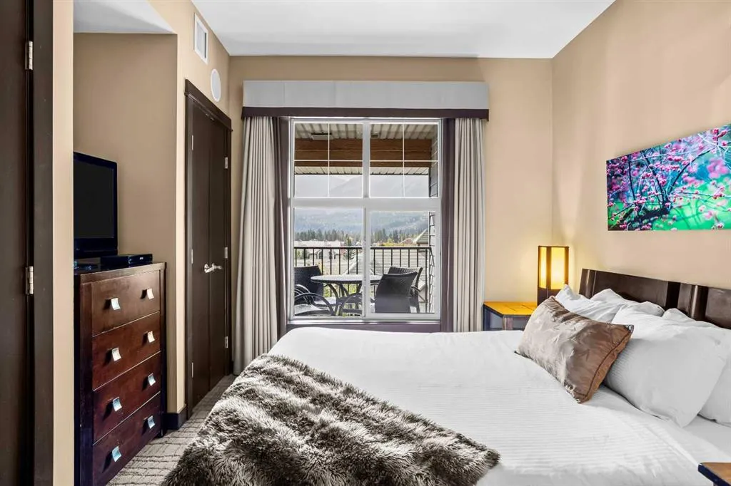 1818 Mountain Avenue, #313(C)