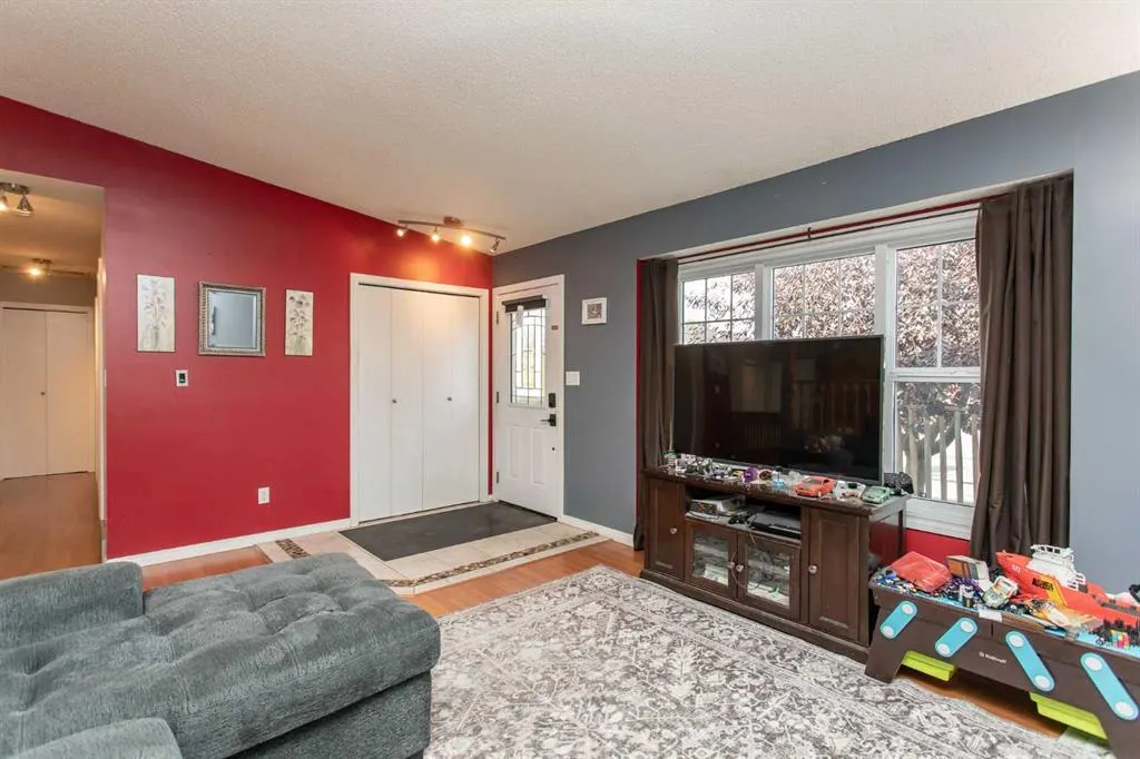 41 Hearthstone Drive