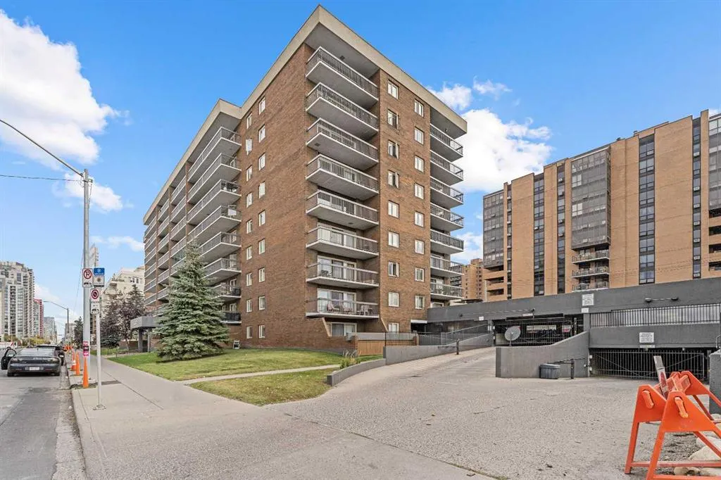 1335 12 Avenue SW, #809