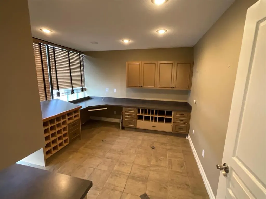 7429 49 Avenue, #2