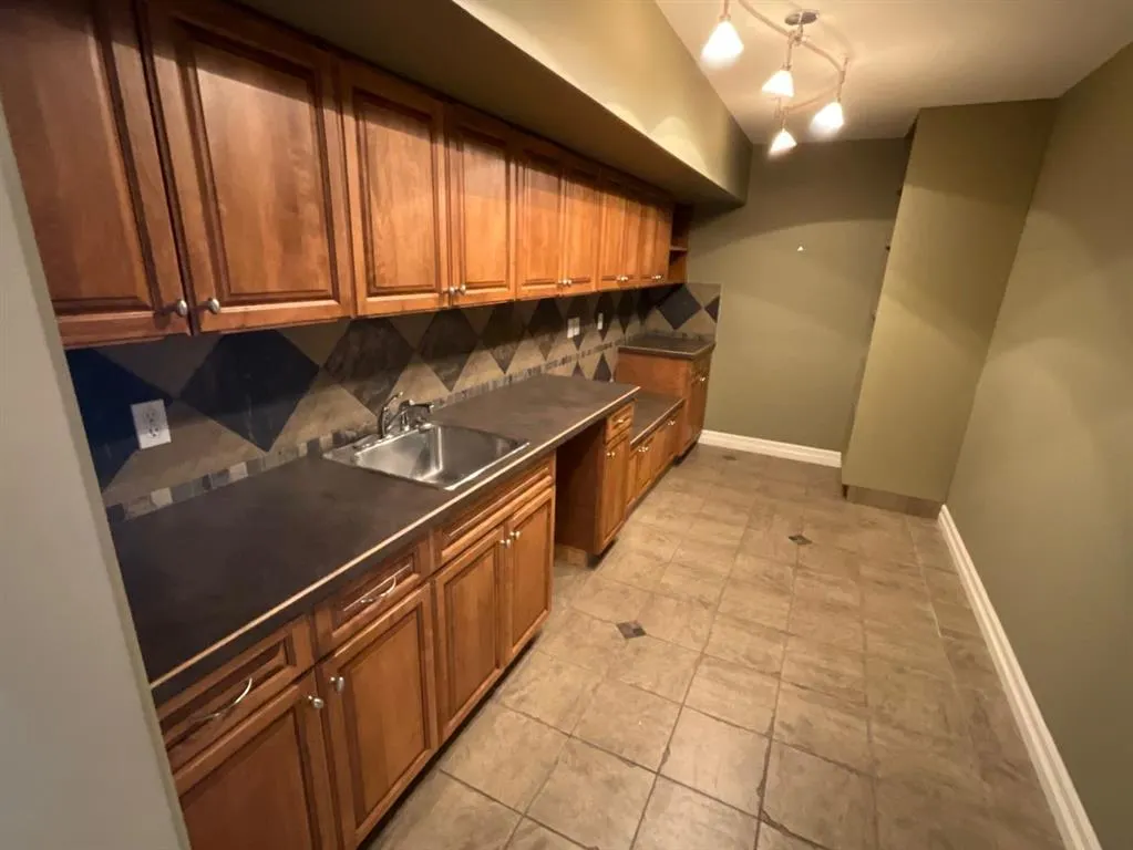 7429 49 Avenue, #2