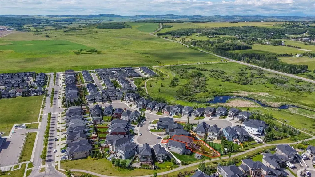 33 Silverado Crest Bay SW