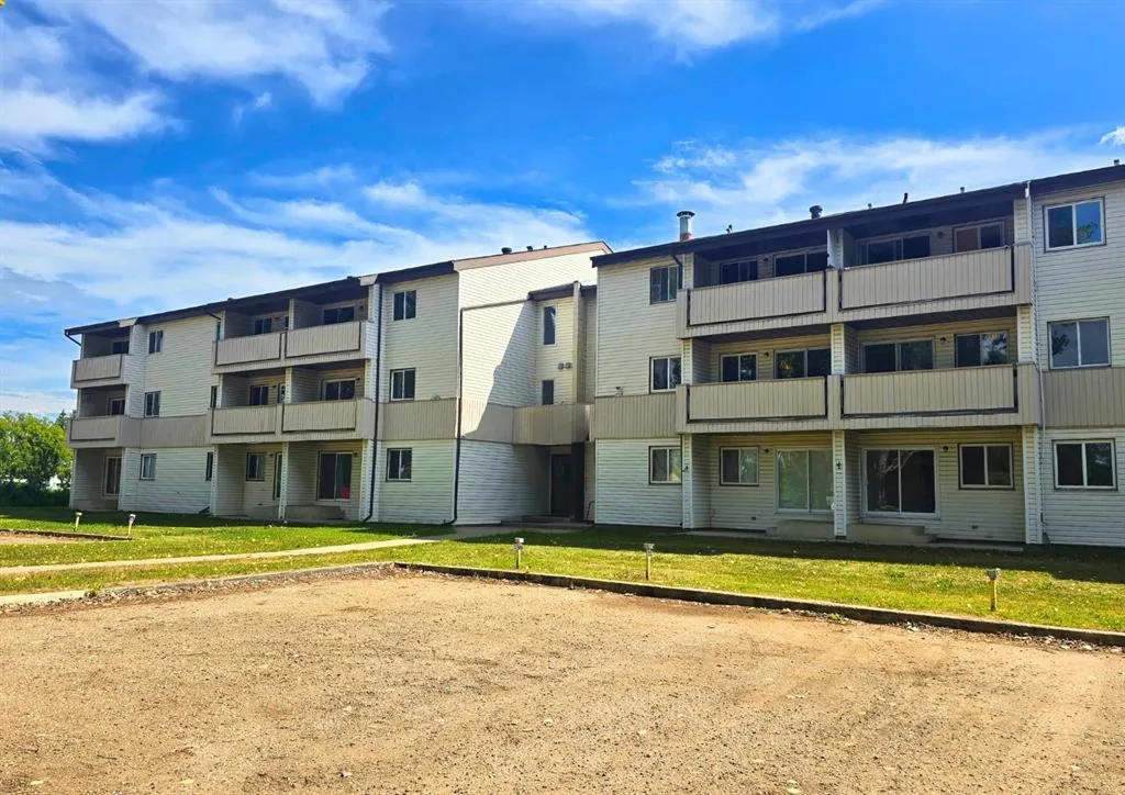 5117 44 Street, #211