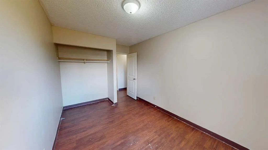 5117 44 Street, #211
