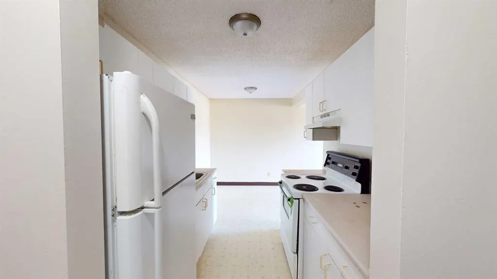 5117 44 Street, #211