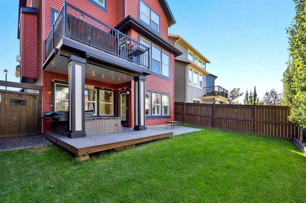 272 Kingsmere Cove SE