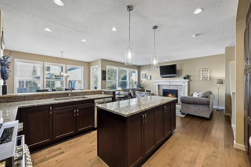272 Kingsmere Cove SE