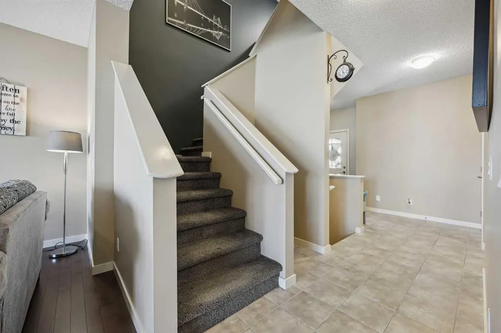 272 Kingsmere Cove SE