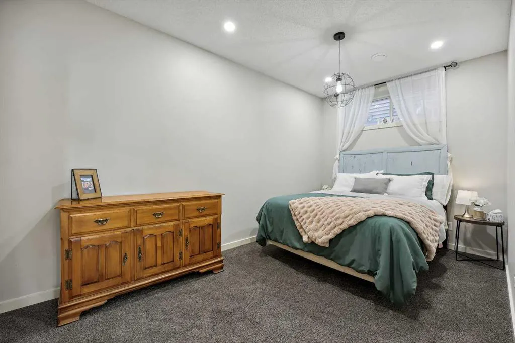 272 Kingsmere Cove SE