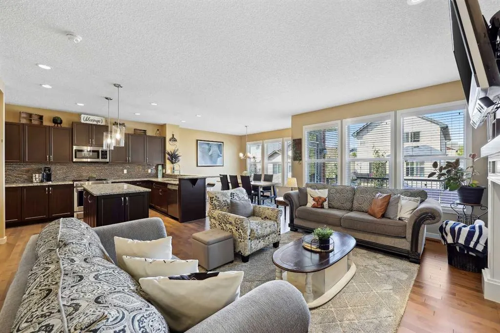 272 Kingsmere Cove SE