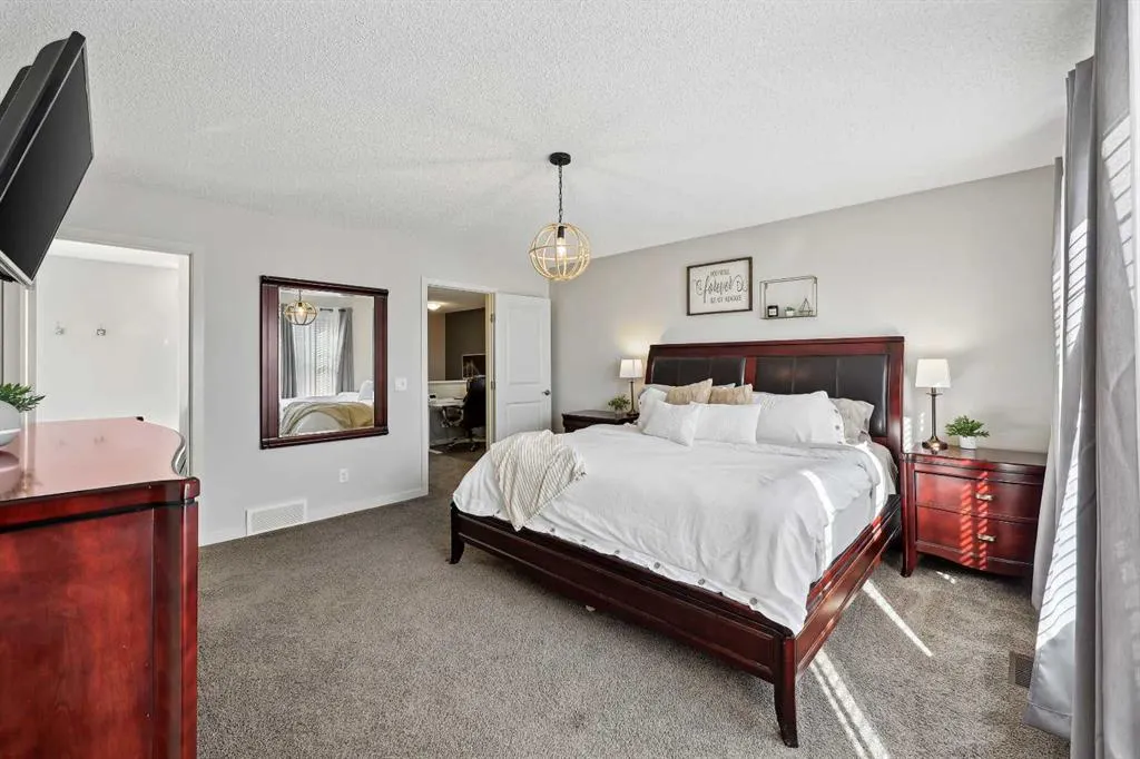 272 Kingsmere Cove SE