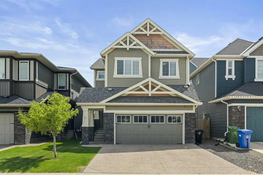 21 Cougar Ridge Close SW