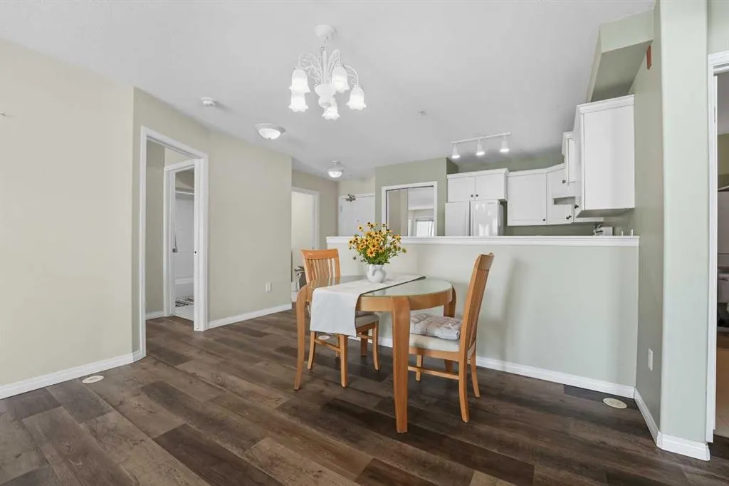 6118 53 Avenue, #208