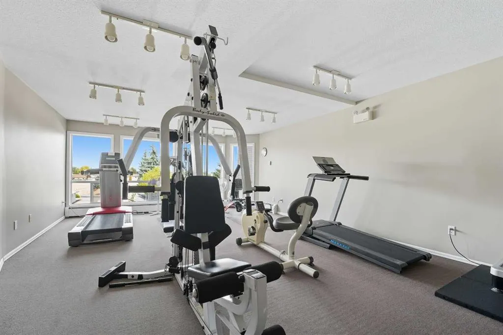 6118 53 Avenue, #208