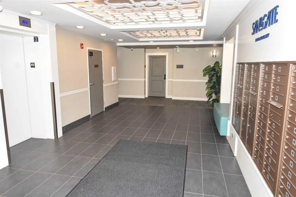20 Mahogany Mews SE, #310
