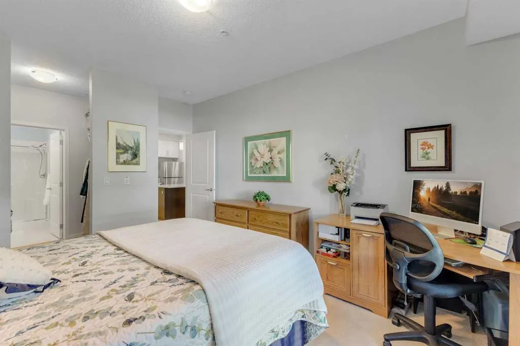 20 Mahogany Mews SE, #310